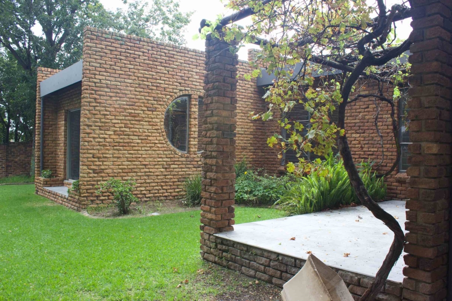 3 Bedroom Property for Sale in Glen Marais Gauteng