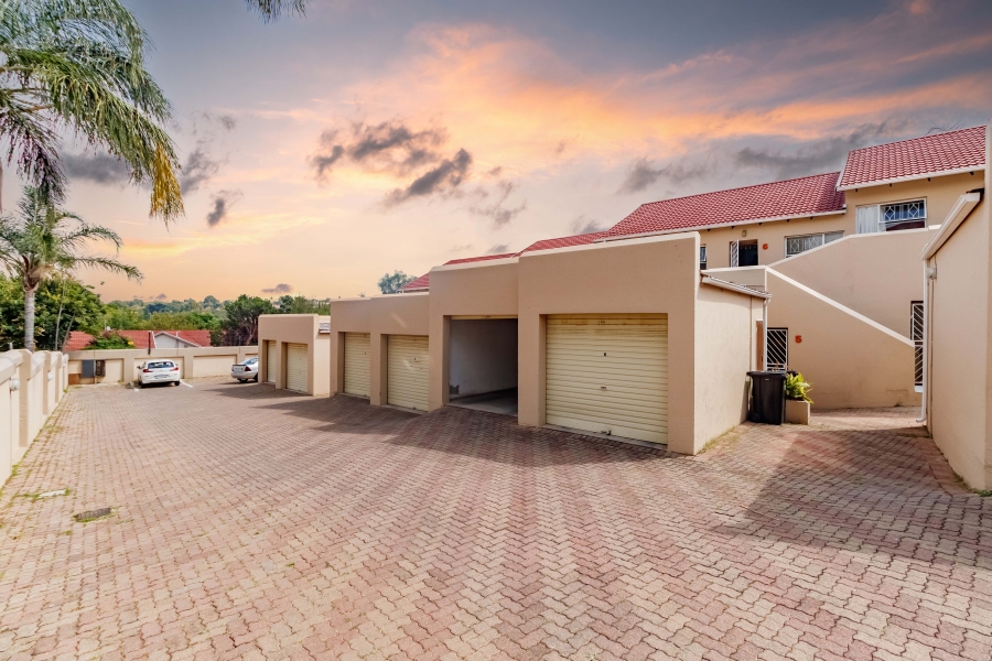 2 Bedroom Property for Sale in Vorna Valley Gauteng