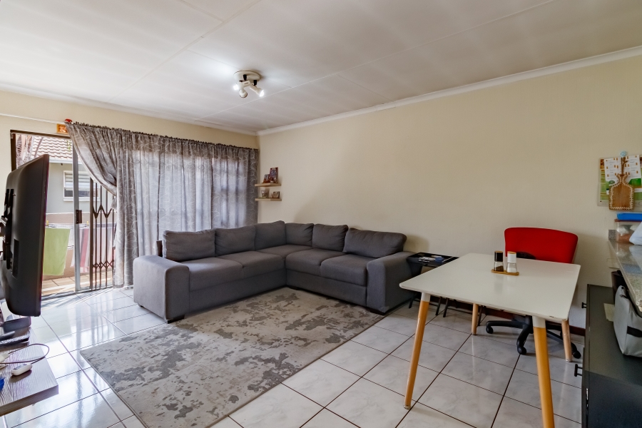 2 Bedroom Property for Sale in Vorna Valley Gauteng