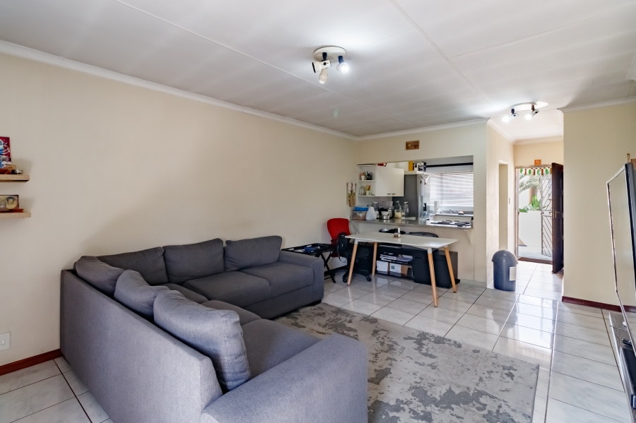 2 Bedroom Property for Sale in Vorna Valley Gauteng