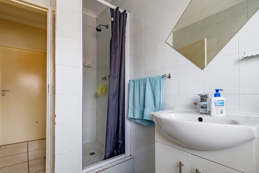 2 Bedroom Property for Sale in Vorna Valley Gauteng