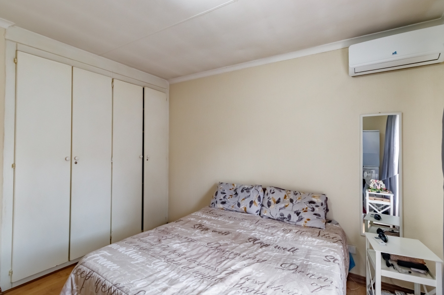 2 Bedroom Property for Sale in Vorna Valley Gauteng