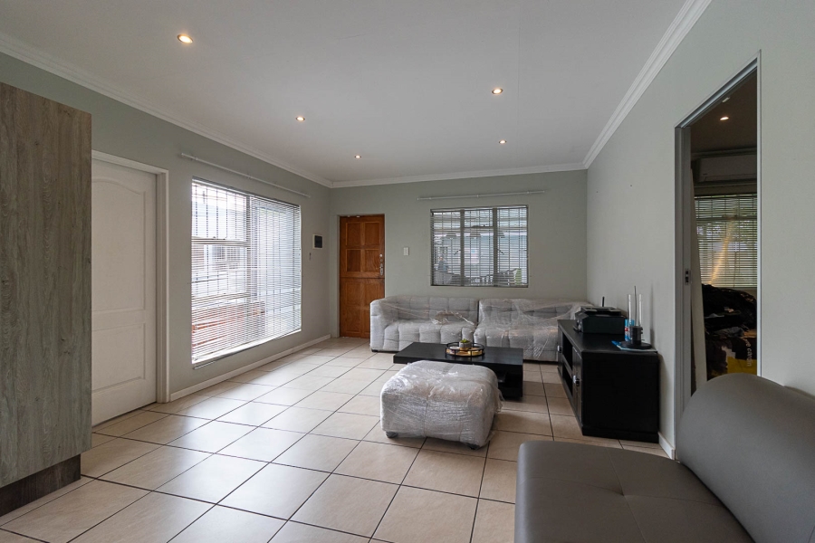 3 Bedroom Property for Sale in Three Rivers Gauteng