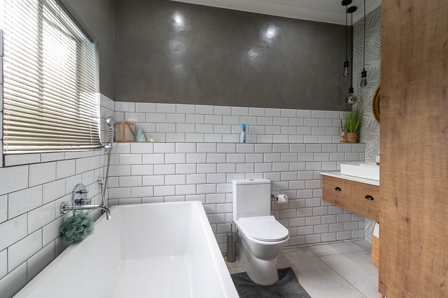 3 Bedroom Property for Sale in Three Rivers Gauteng