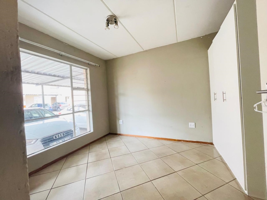 To Let 2 Bedroom Property for Rent in Albertsdal Gauteng