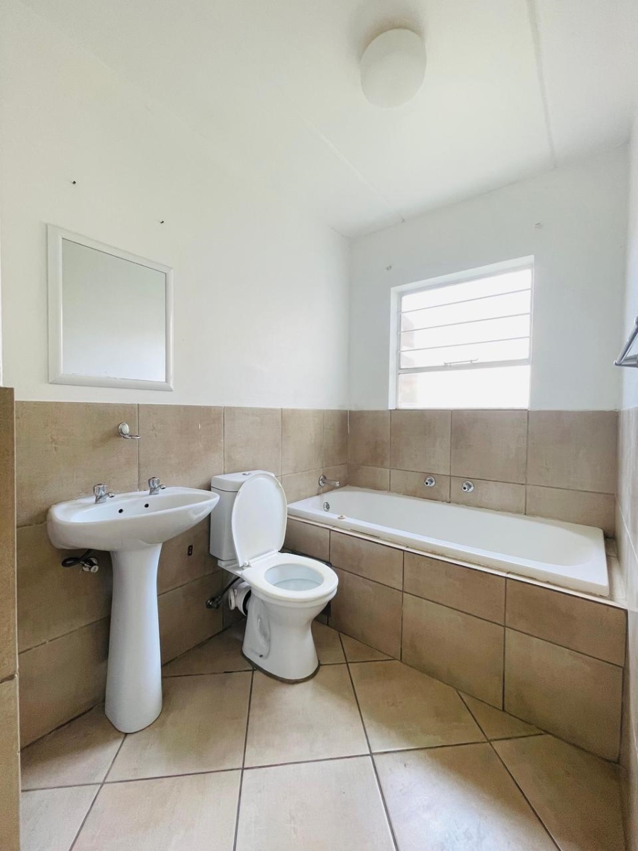 To Let 2 Bedroom Property for Rent in Albertsdal Gauteng