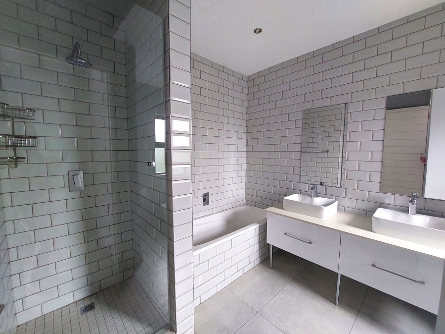 2 Bedroom Property for Sale in Brooklyn Gauteng