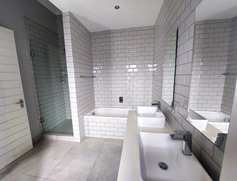 2 Bedroom Property for Sale in Brooklyn Gauteng