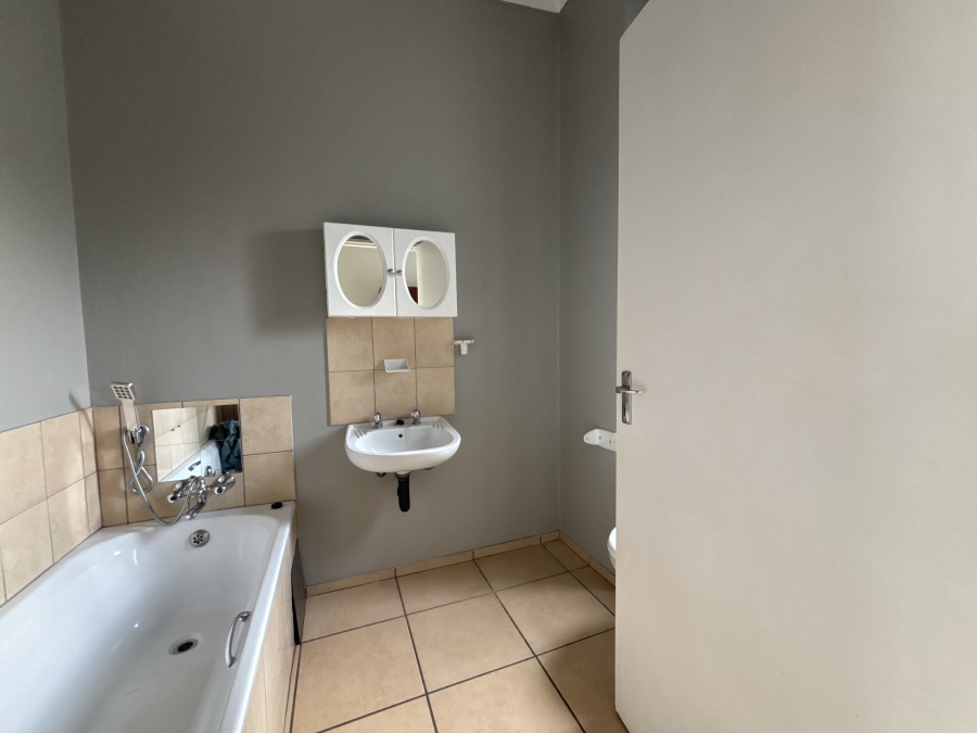 2 Bedroom Property for Sale in Benoni North Gauteng