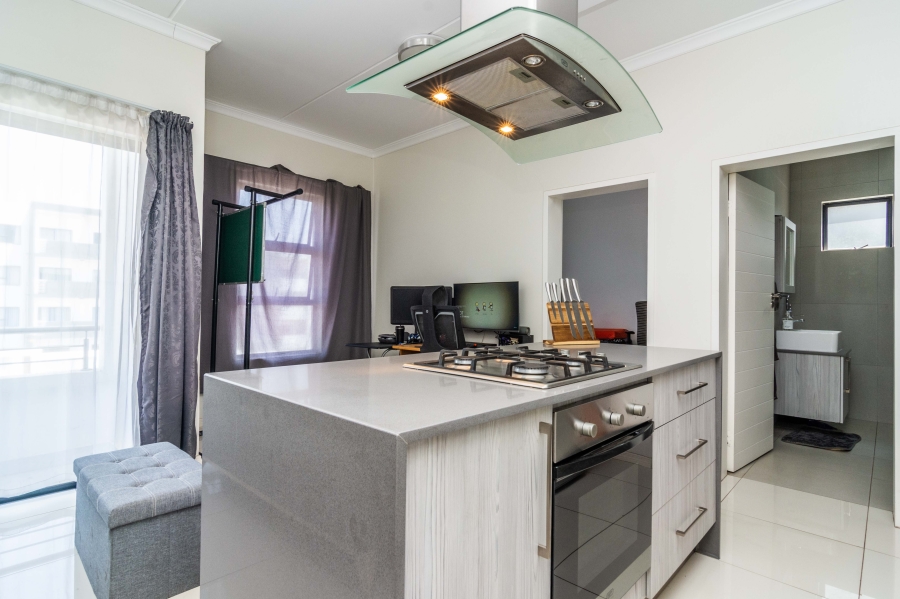 To Let 1 Bedroom Property for Rent in Erand Gardens Gauteng