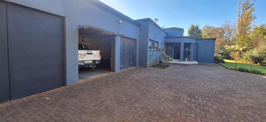 4 Bedroom Property for Sale in Vanderbijlpark Sw 2 Gauteng
