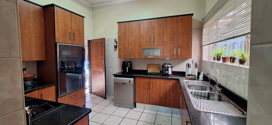 4 Bedroom Property for Sale in Vanderbijlpark Sw 2 Gauteng