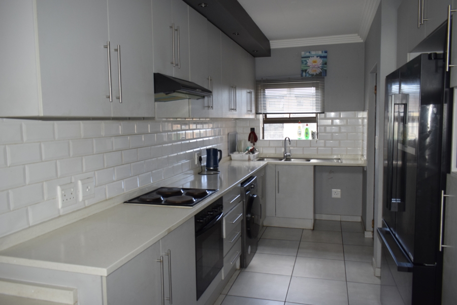 2 Bedroom Property for Sale in Jansenpark Gauteng