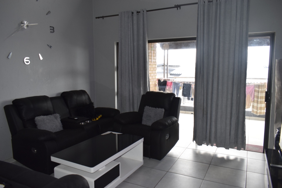 2 Bedroom Property for Sale in Jansenpark Gauteng