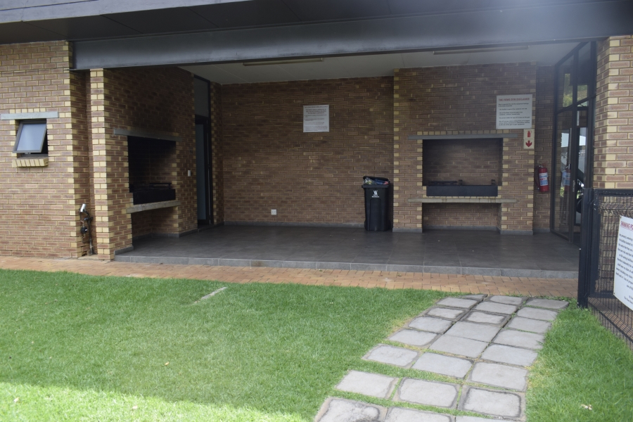 2 Bedroom Property for Sale in Jansenpark Gauteng