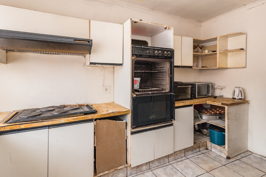 3 Bedroom Property for Sale in Protea North Gauteng