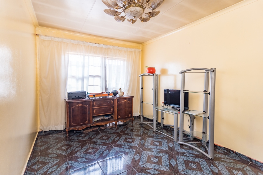 3 Bedroom Property for Sale in Protea North Gauteng