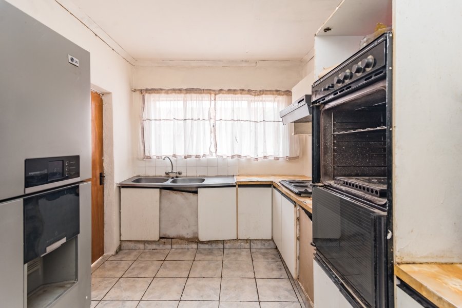 3 Bedroom Property for Sale in Protea North Gauteng