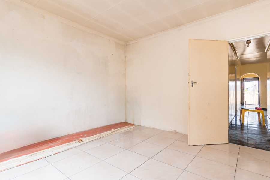 3 Bedroom Property for Sale in Protea North Gauteng