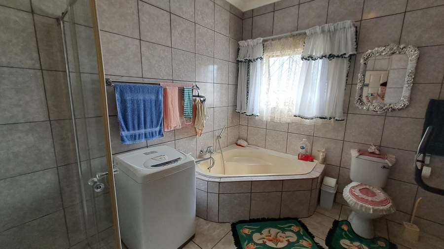 2 Bedroom Property for Sale in Bergsig Gauteng