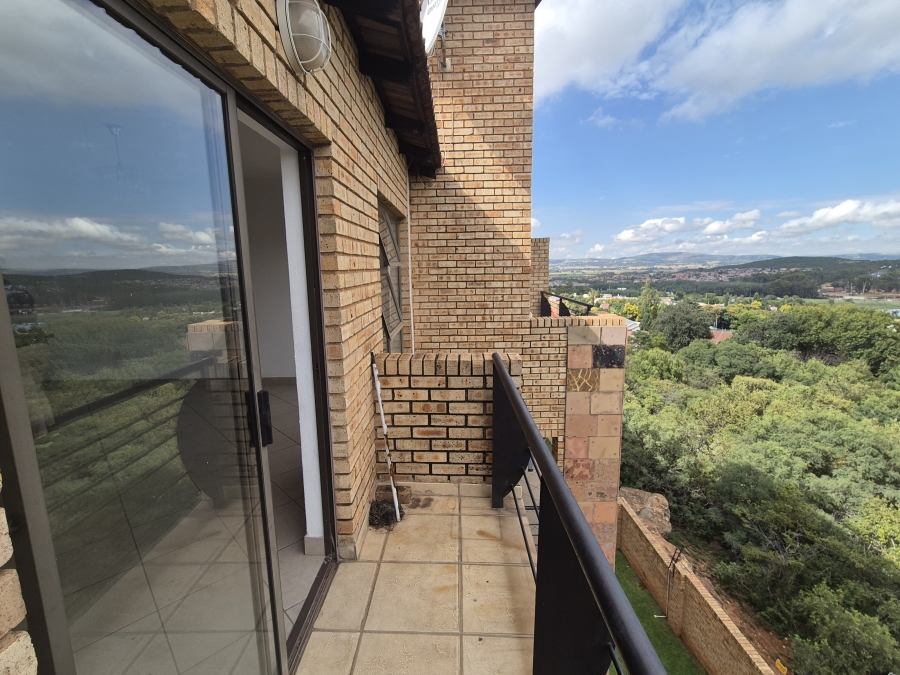 1 Bedroom Property for Sale in Mulbarton Gauteng