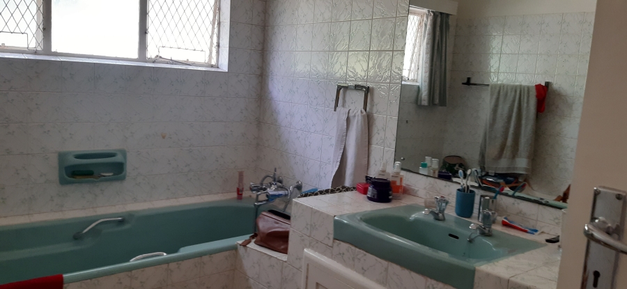 4 Bedroom Property for Sale in Groenkloof Gauteng