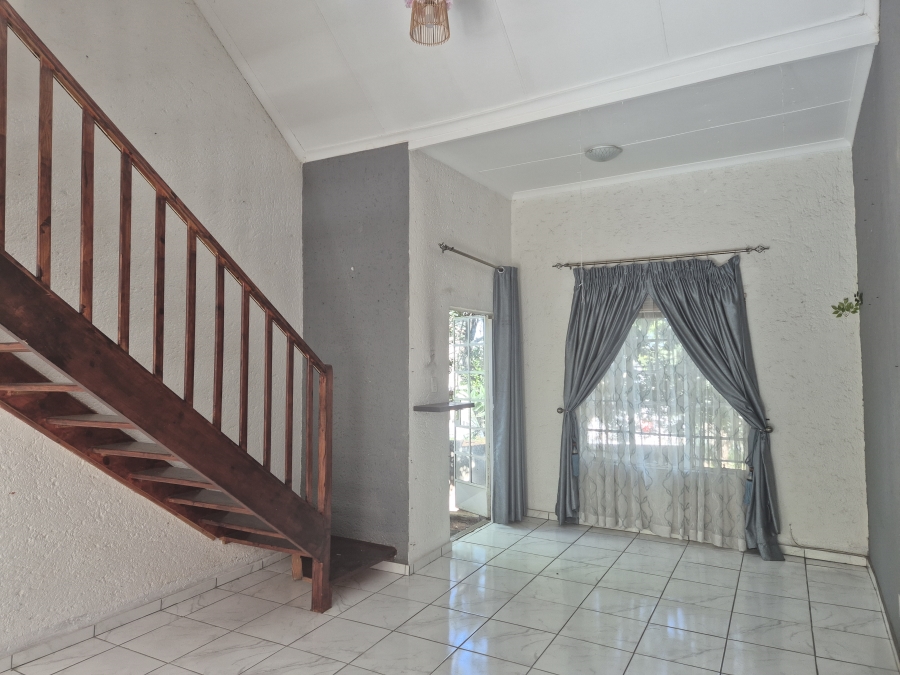 2 Bedroom Property for Sale in Bassonia Rock Gauteng