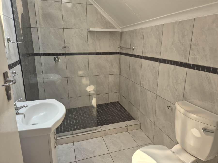 2 Bedroom Property for Sale in Bassonia Rock Gauteng