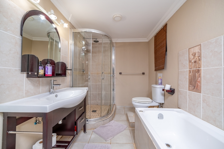 15 Bedroom Property for Sale in Lanseria Gauteng