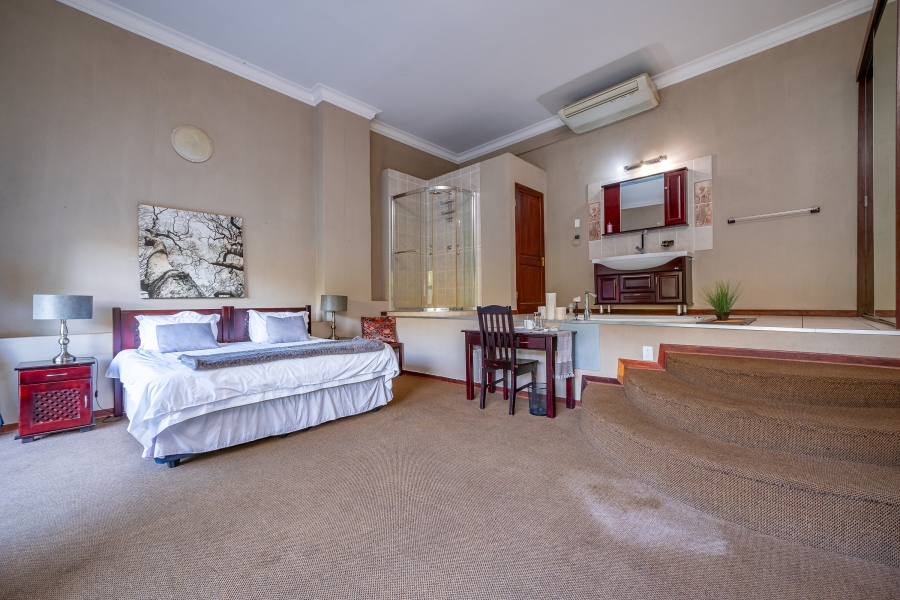 15 Bedroom Property for Sale in Lanseria Gauteng