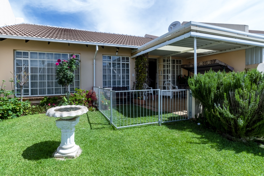 2 Bedroom Property for Sale in Die Wilgers Gauteng