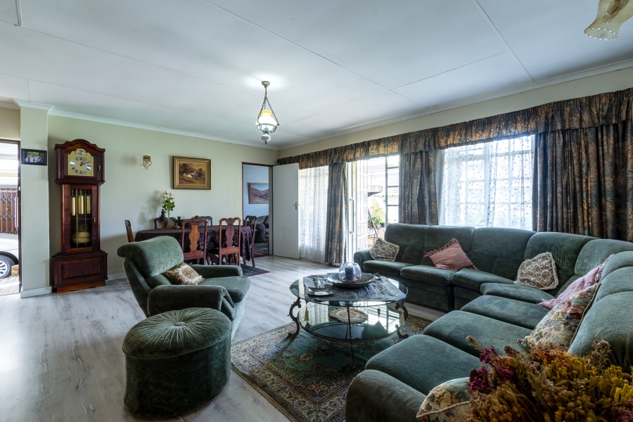 2 Bedroom Property for Sale in Die Wilgers Gauteng