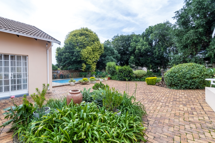 2 Bedroom Property for Sale in Die Wilgers Gauteng