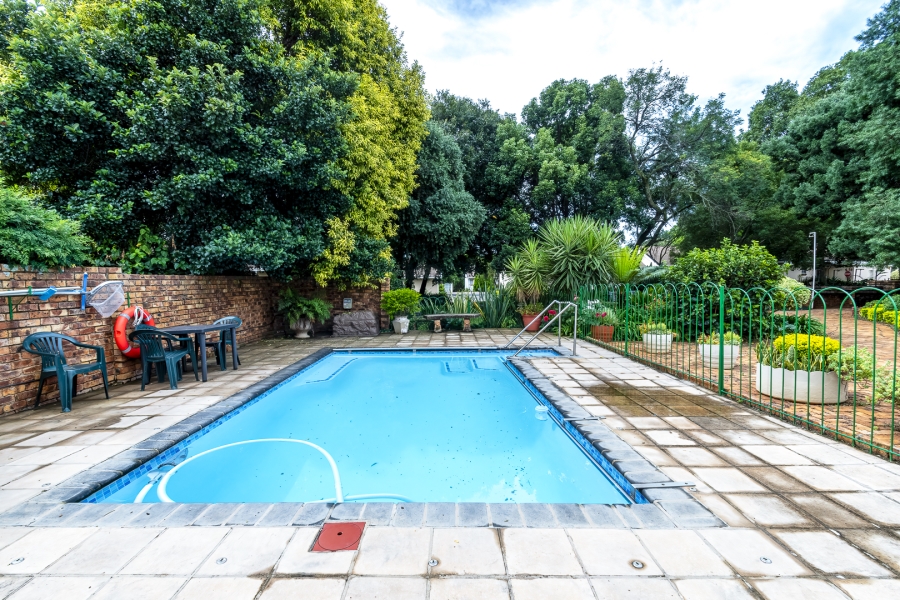 2 Bedroom Property for Sale in Die Wilgers Gauteng