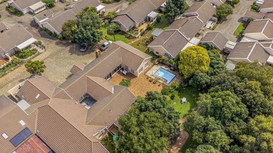 2 Bedroom Property for Sale in Die Wilgers Gauteng