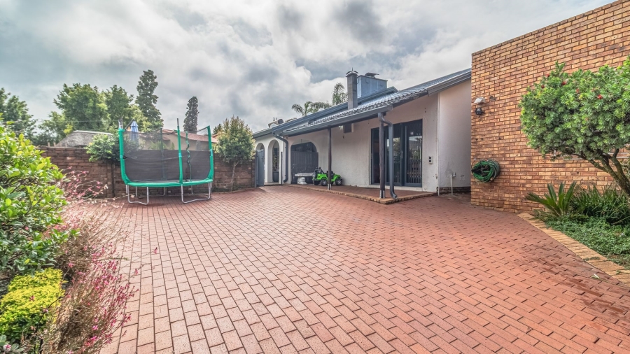 4 Bedroom Property for Sale in Eden Glen Gauteng