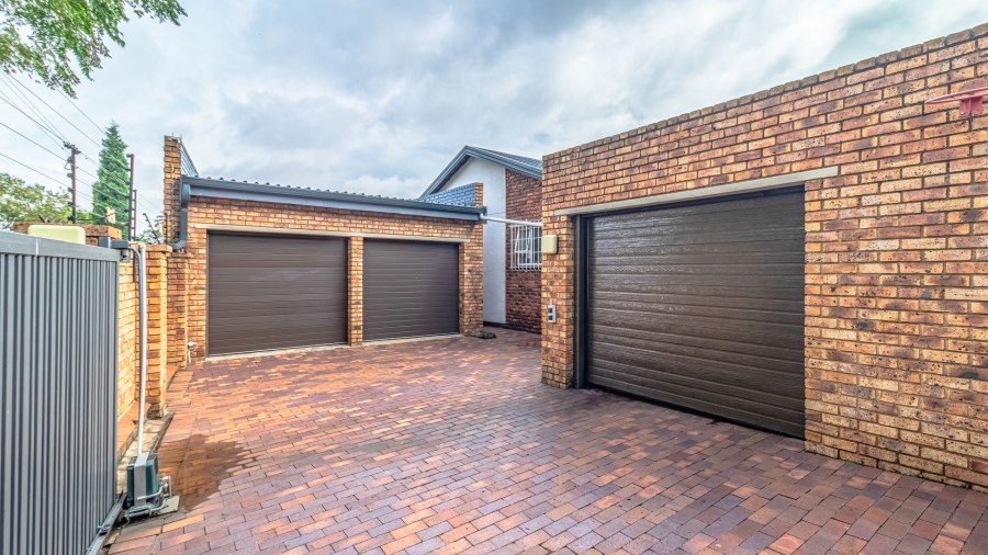 4 Bedroom Property for Sale in Eden Glen Gauteng