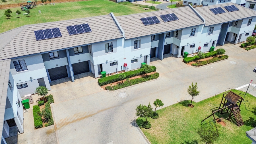 3 Bedroom Property for Sale in Thatchfield Estate Gauteng