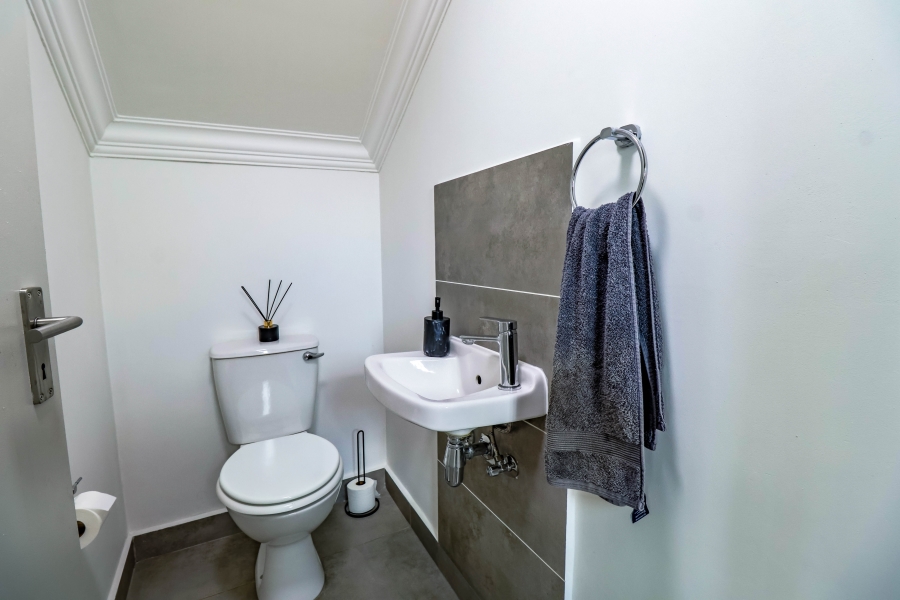 3 Bedroom Property for Sale in Thatchfield Estate Gauteng