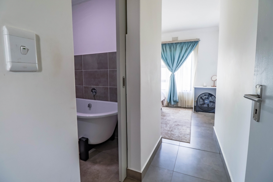 3 Bedroom Property for Sale in Thatchfield Estate Gauteng