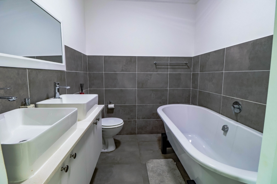 3 Bedroom Property for Sale in Thatchfield Estate Gauteng