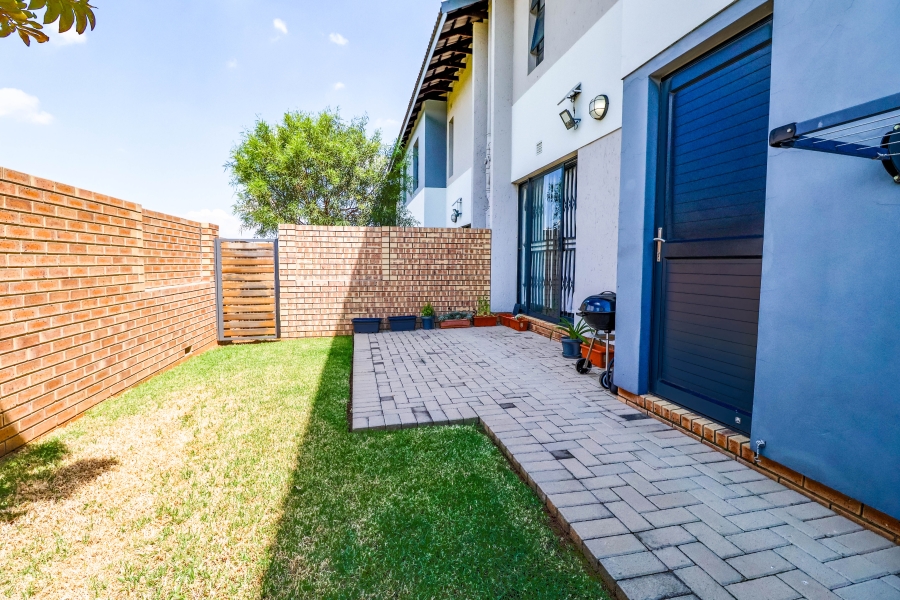3 Bedroom Property for Sale in Thatchfield Estate Gauteng