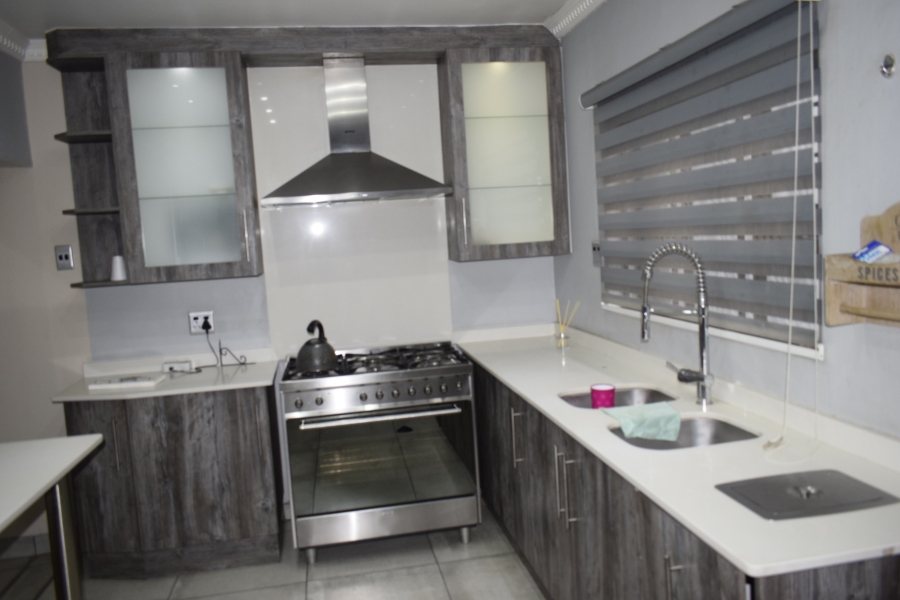 3 Bedroom Property for Sale in Comet Gauteng