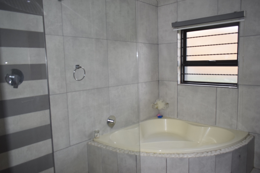 3 Bedroom Property for Sale in Comet Gauteng
