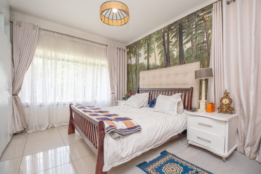 5 Bedroom Property for Sale in Bramley North Gauteng