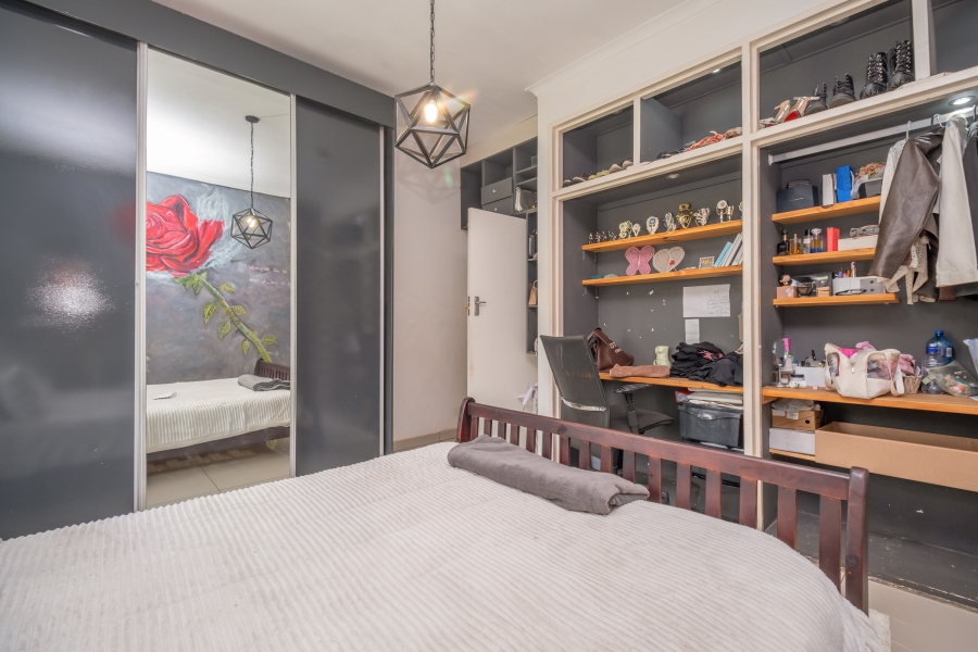 5 Bedroom Property for Sale in Bramley North Gauteng