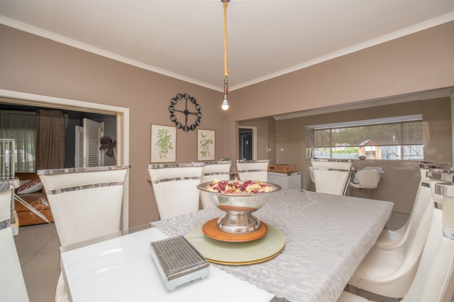 5 Bedroom Property for Sale in Bramley North Gauteng