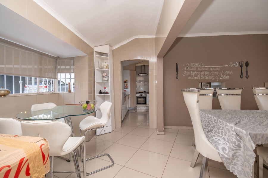 5 Bedroom Property for Sale in Bramley North Gauteng