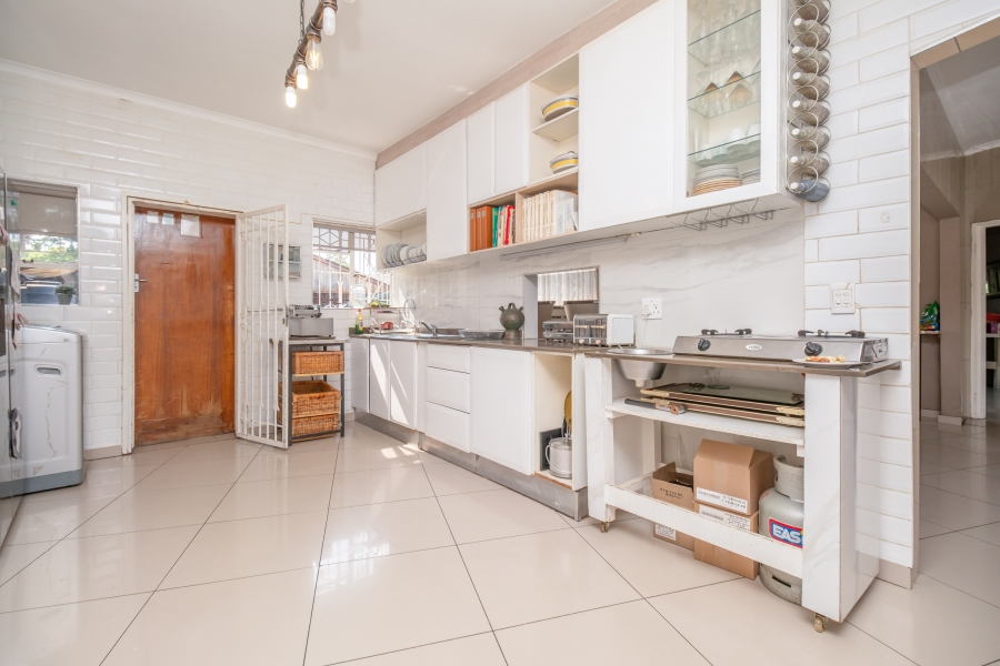 5 Bedroom Property for Sale in Bramley North Gauteng