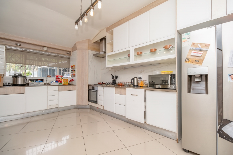 5 Bedroom Property for Sale in Bramley North Gauteng